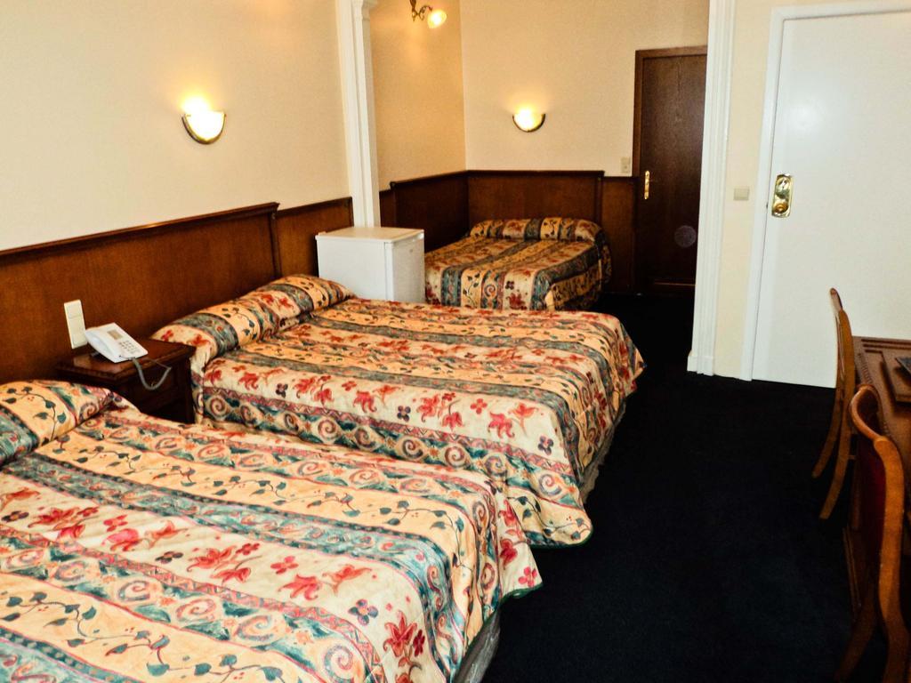 Hotel Continental Saint-Gilles Quarto foto